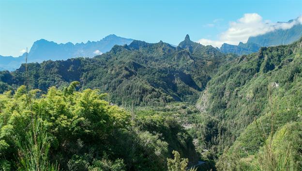 Die Landschaft auf dem Weg nach Cilaos ist dank des vulkanischen "Gebirges" spektakulär.